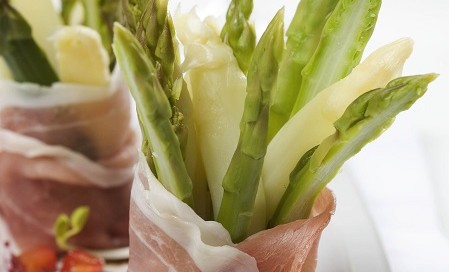 Spargel mit Schinken